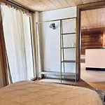 Hidden Retreats 1466 Edition *