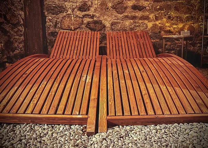 Daire Hidden Retreats 1466 Edition