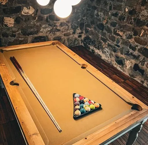 Hidden Retreats 1466 Edition