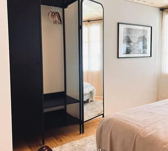 Hidden Retreats 1466 Edition Daire *