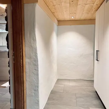 Hidden Retreats 1466 Edition Reichenbach im Kandertal