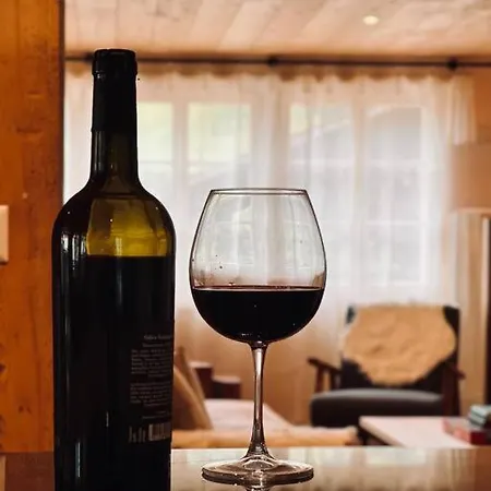 Hidden Retreats 1466 Edition *